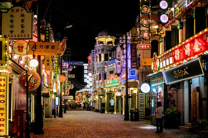 探秘新澳门街，夜幕下的地铁之旅新澳门街晚上开几号地铁线到达广州